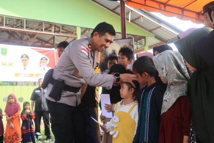 Kapolda Aceh Salurkan Bantuan Pasca Bencana dan Baksos di Subulussalam