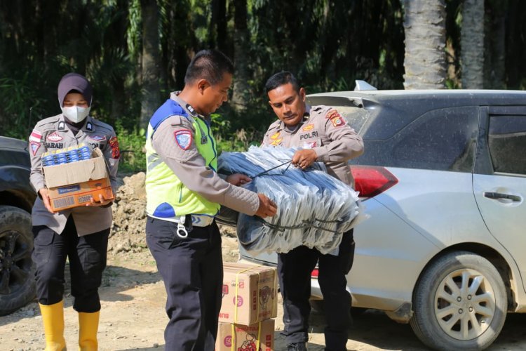 Dari Kepedulian untuk Masa Depan: Polri–Universitas Jambi Bantu Pelajar Aceh Tamiang