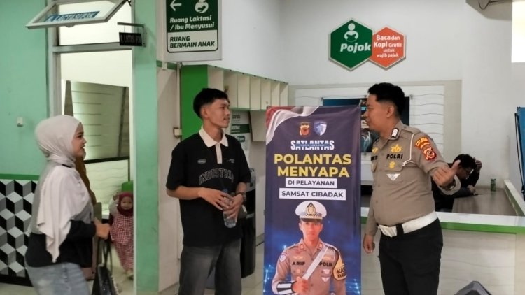 ‎Polantas Menyapa : Satlantas Polres Sukabumi Tingkatkan Pelayanan dan Kedekatan dengan Masyarakat Melalui Samsat Cibadak dan Pelabuhan Ratu