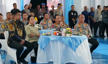 Percepat Pemulihan Akses, Kapolri Pantau Pembangunan Jembatan Bailey di Sumbar