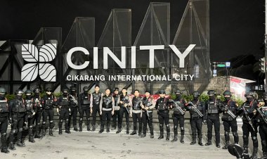 Patroli Brimob Batalyon D Pelopor rutin menjaga keamanan wilayah Kab. Bekasi
