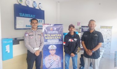 ‎Polantas Menyapa : Program Inovatif Satlantas Polres Sukabumi Dekatkan Diri dengan Masyarakat di Samsat Outlet Yan Sagaranten