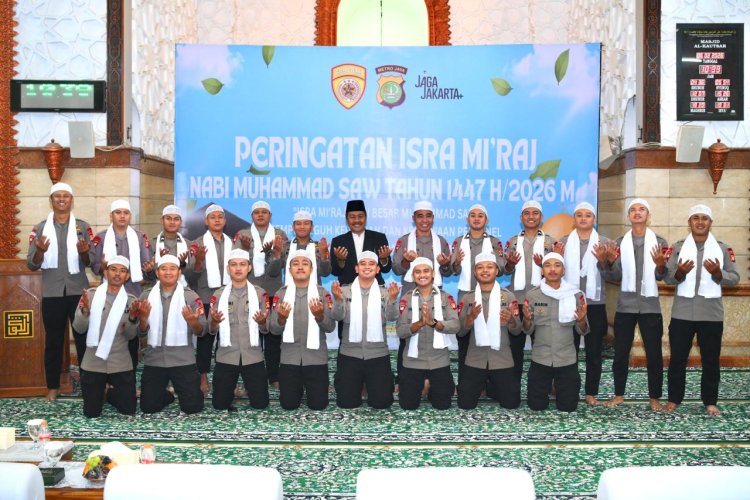 Tim Hadroh Brimob Metro Jaya Iringi Peringatan Isra Mi’raj di Polda Metro Jaya