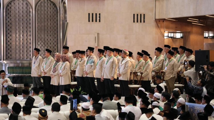 ‎Menteri Nusron Tegaskan Kesinambungan Tanggung Jawab Negara dan Gotong Royong demi Kebangkitan Masyarakat di Tengah Bencana