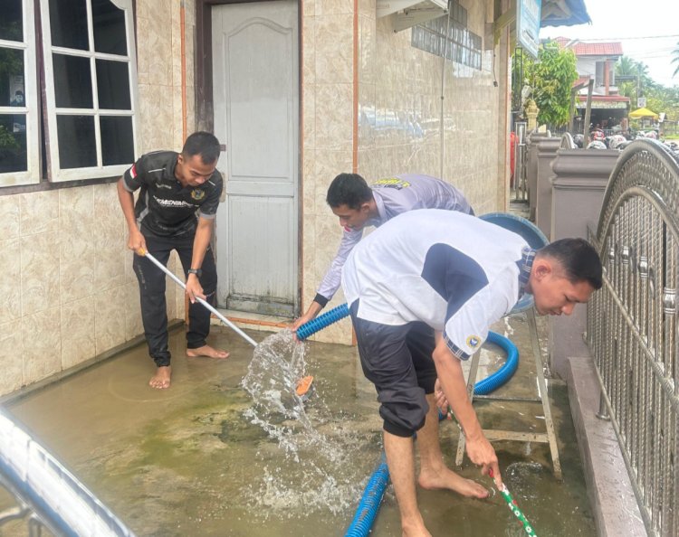 Sambut Ramadhan, Lapas Lhoksukon Laksanakan Kurve Disekitar Area Lapas Dan Mushalla Babul Khairat