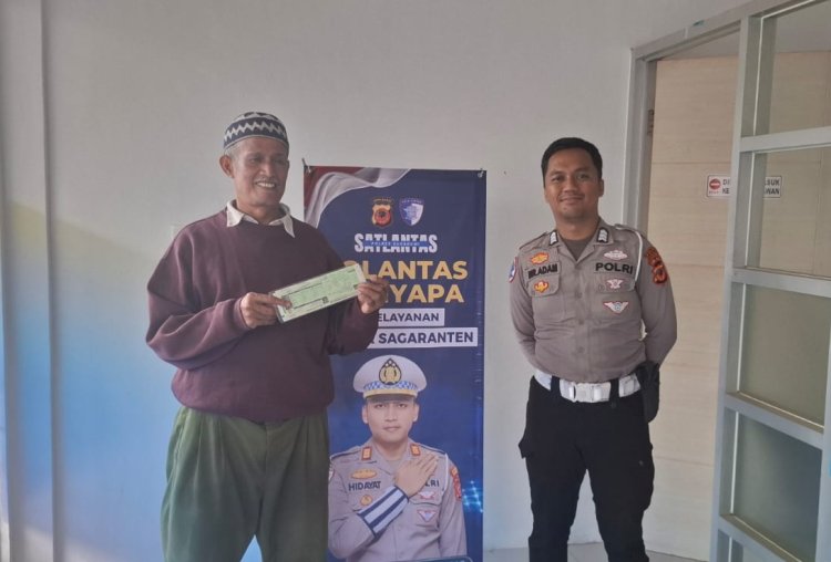 ‎Polantas Menyapa Wajib Pajak di Samsat Cibadak dan Pelabuhan Ratu : Upaya Tingkatkan Pelayanan dan Kedekatan dengan Masyarakat