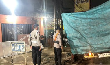 Truk Terperosok Depan Mako C Pelopor, Brimob Bantu evakuasi dan Urai Lalin