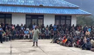 Aparat Gabungan Satgas Ops Damai Cartenz bersama Polres Puncak Amankan Aksi Masyarakat di Ilaga, Situasi Berlangsung Aman dan Kondusif