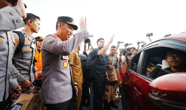 Tinjau Kalikangkung, Kapolri Pastikan Pelayanan hingga Rekayasa Lalin Optimal Hadapi Mudik