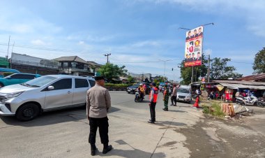 Demi Mudik Aman, Polisi dan TNI Bersinergi Atur Lalu Lintas di Kalijaya