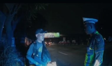 Humanis di Arus Balik, Polantas Tangsel Bantu Pemudik Kehabisan Ongkos Hingga Tiba di Rumah