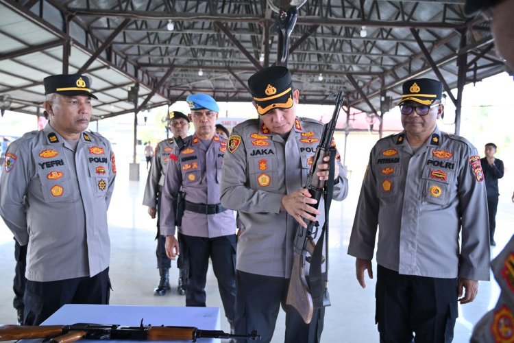 Kapolres Pidie Cek Senjata Api Dinas Personel, Tegaskan Penggunaan Harus Sesuai Prosedur