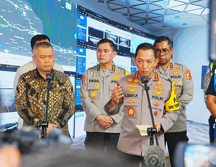 ‎Tinjau Jasa Marga Command Center, Kapolri Pastikan Penanganan Arus Balik Berjalan Lancar dan Aman