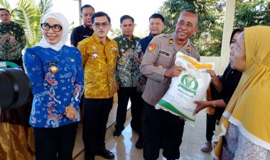 Pemkab Way Kanan Launching Penyaluran Bantuan Cadangan Pangan di Kampung Bumi Ratu