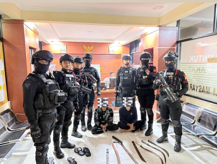 Patroli Brimob Cegah Aksi Tawuran di Cikarang, Dua Pemuda Diamankan