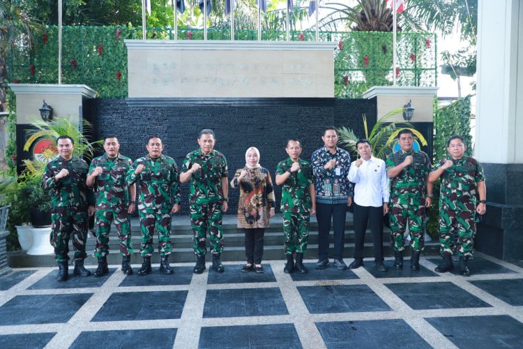 Wujud Pengamanan Aset Negara, Kakanwil BPN DKI Jakarta Serahkan Sertipikat Tanah TNI AL