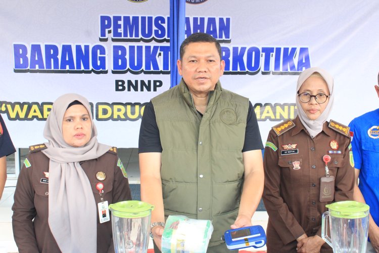 BNN Aceh Musnahkan Hampir 5 Kilogram Sabu, Dua Tersangka Dibekuk di Bireuen