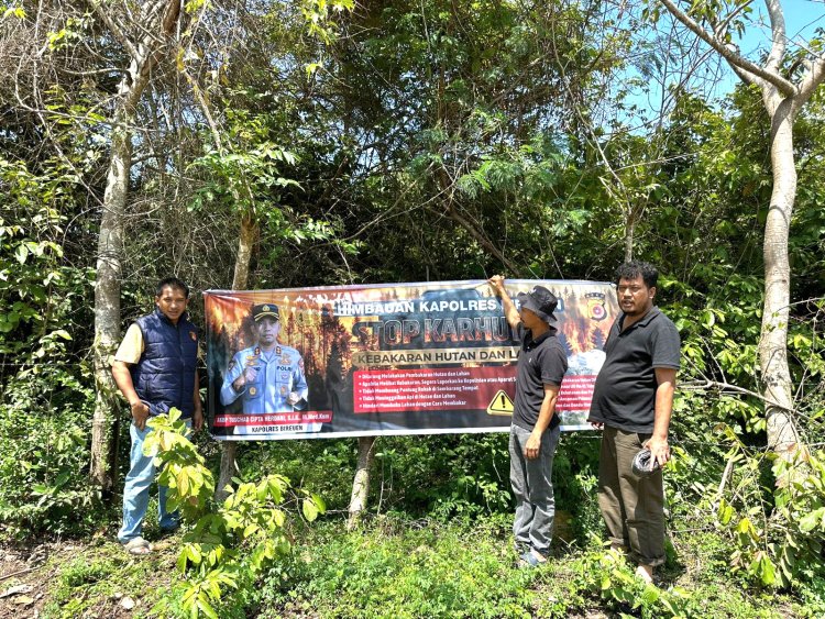 Polres Bireuen Pasang Spanduk Larangan Karhutla, Tegaskan Komitmen Cegah Kebakaran Hutan dan Lahan