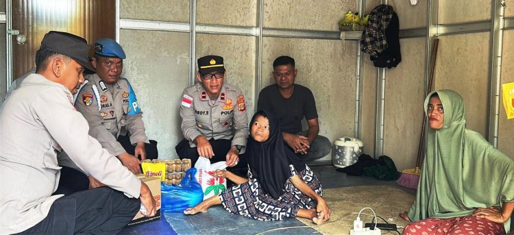 Kepedulian Kapolsek Banda Alam, Hadir Ringankan Beban Warga Kurang Mampu