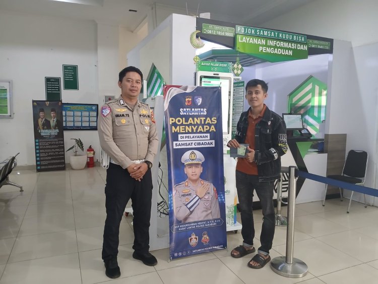 ‎Polantas Menyapa di Samsat Cibadak dan Pelabuhan Ratu Dorong Pelayanan Prima dan Kamtibmas Kondusif