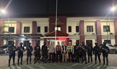 Patroli Brimob Yon D Pelopor Gagalkan Tawuran di Cikarang Barat, Amankan Senjata Tajam dan Motor