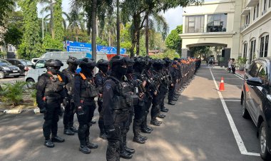 Brimob Batalyon D Pelopor Siaga Pengamanan Nobar Persib Vs Persijap di Wilayah Kabupaten Bekasi