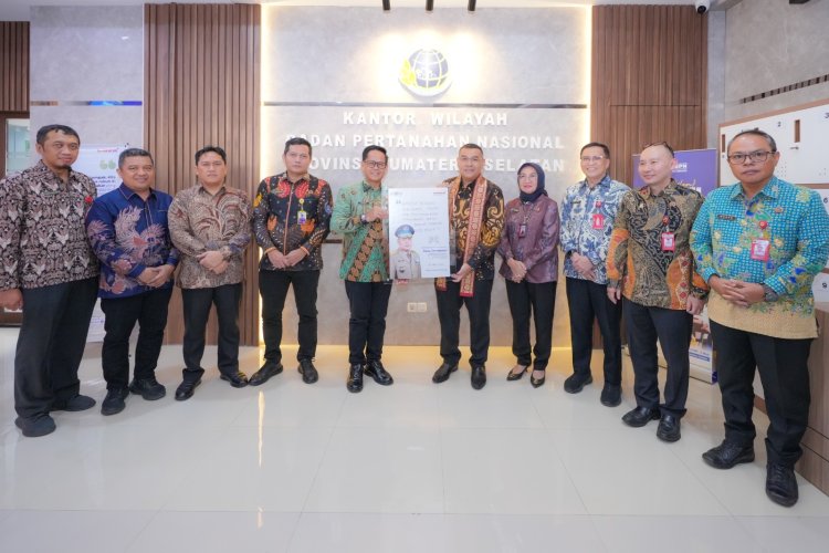 Wamen Ossy Dermawan Sapa Pegawai BPN: Jaga Semangat Berikan Pelayanan Terbaik!