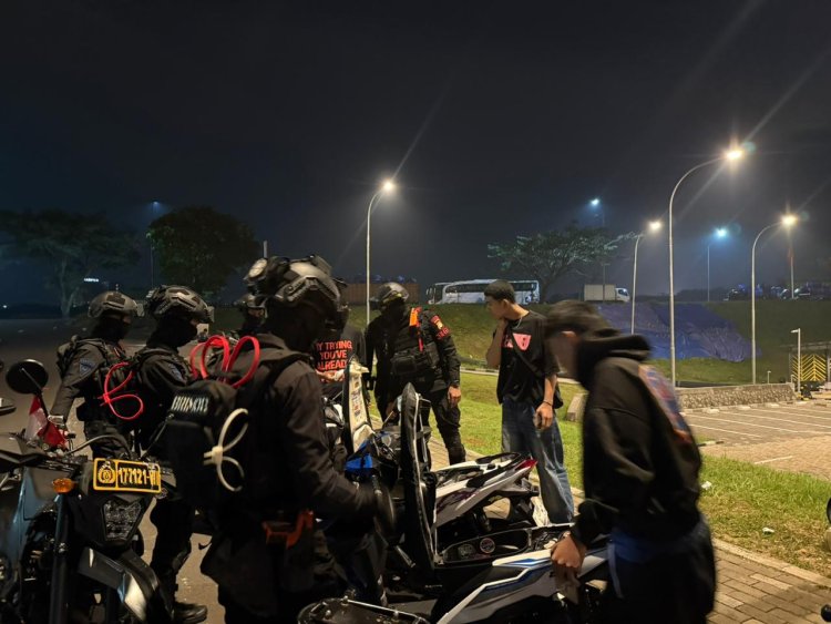 Patroli Brimob Yon D Pelopor Sisir Wilayah Kabupaten Bekasi, Antisipasi Tawuran dan Balap Liar