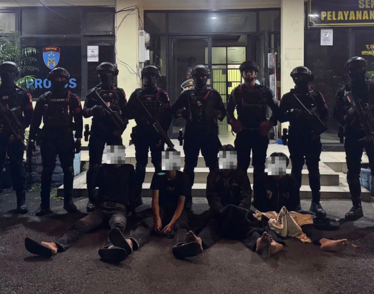 Patroli Brimob Bekasi Kota Amankan Empat Remaja Terduga Pengedar Tembakau Sintetis