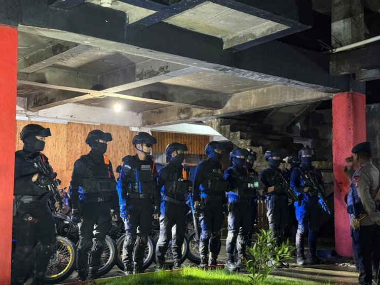 Patmob Kompi 2 Batalyon D Pelopor Intensifkan Patroli Antisipasi Tawuran dan Begal di Bekasi Kota