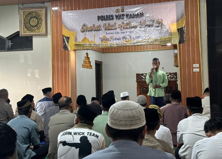 Idul Adha 1447 H, Polres Way Kanan Salurkan Daging Qurban ke Warga