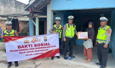 Sambut Hari Bhayangkara ke-80, Polres Way Kanan Salurkan Ratusan Paket Sembako untuk Warga