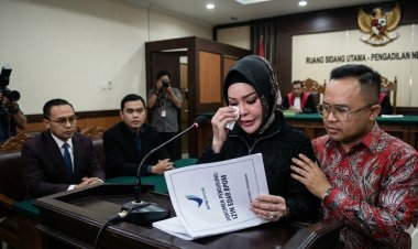 SIDANG KASUS BLACK CAMPAIGN SKINCARE: HENI SAGARA UNGKAP DUGAAN PEMERASAN RP1 TRILIUN DAN KETERLIBATAN 'BOS BUZZER'