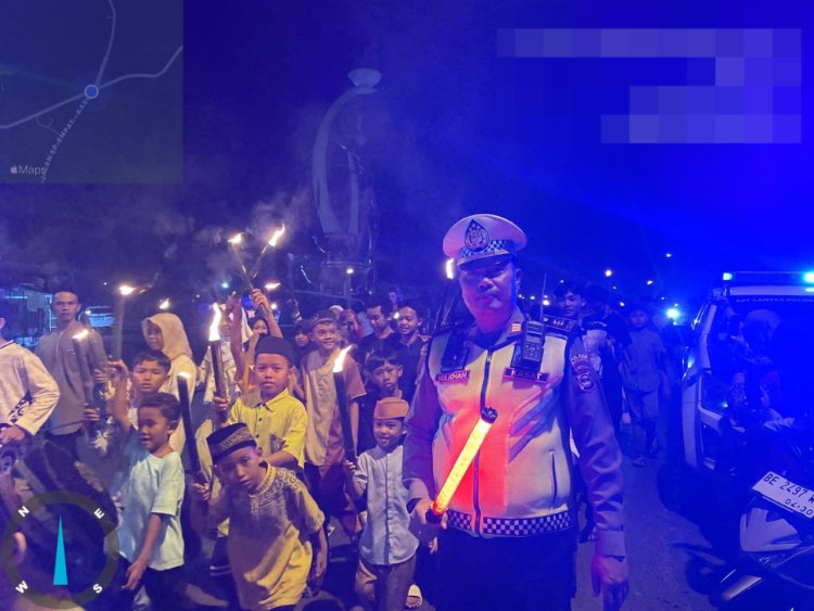 Sambut 1 Muharram 1448 H, Polisi Berikan Pengamanan Pawai Obor di Umpu Semenguk