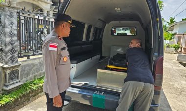 Kapolsek Meurah Mulia Sambut Kedatangan Jenazah Aipda Junaidi, di Kampung Halaman