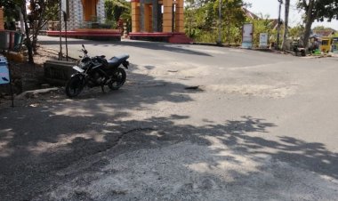 Keluhan Warga: Jalan Depan PMDA dan Kodim Way Kanan Rusak, Banjir Saat Hujan dan Berdebu Saat Kemarau