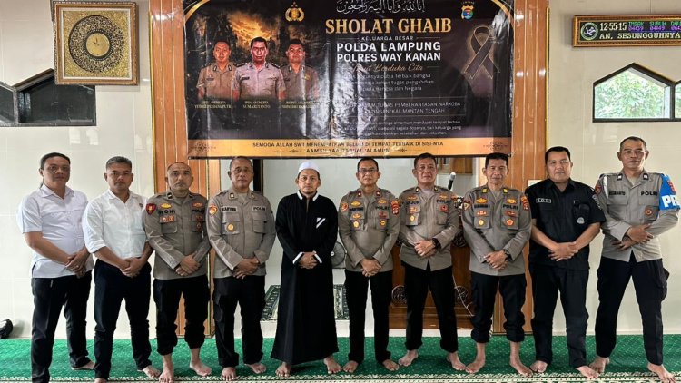 Polres Way Kanan Gelar Salat Gaib Doakan 3 Polisi Gugur Dalam Tugas di Katingan Kalimantan Tengah