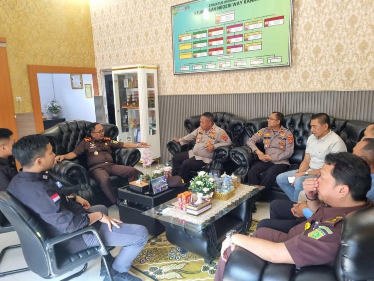 Kapolres dan Kejaksaan Negeri Way Kanan Berkomitmen Tingkatkan Sinergi dan Soliditas