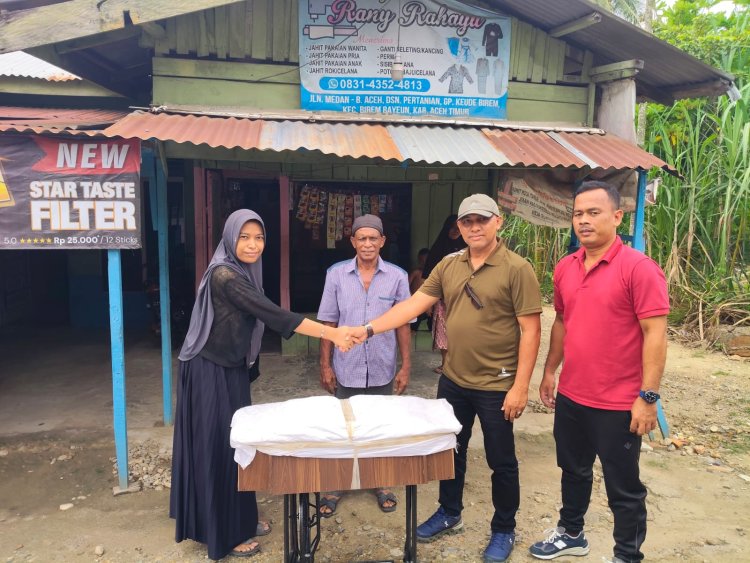 PTPN IV Regional VI Dukung UMKM, Salurkan Bantuan Mesin Jahit Melalui Program TJSL