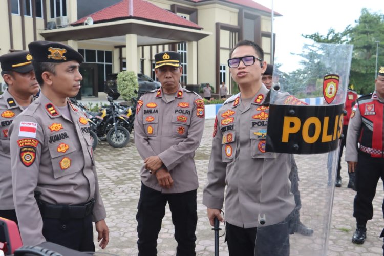 Kapolres Pidie Jaya Pimpin Pengecekan Alsus dan Almatsus Satsamapta, Pastikan Kesiapan Sarana Pendukung Tugas Personel