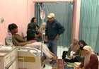 Ketua Remaja Masjid Gampong Kapa Bersama Anggota Jenguk Rekan yang Sakit