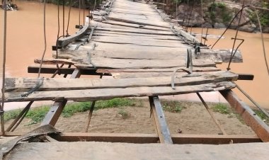 Jembatan Gantung Ojo Lali–Gistang Rusak Parah, Warga Minta Segera Diperbaiki!