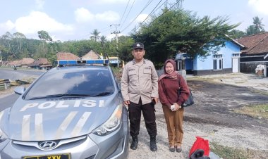 Terima Laporan Polisi 110, Polsek Baradatu Sigap Bantu Warga yang Kendaraannya Mogok di Jalinsum