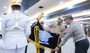 Korlantas Polri Gelar Tradisi Pencucian Pataka Sambut HUT ke‑71 Lalu Lintas Bhayangkara