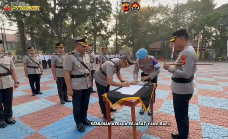 Polres Subang Gelar Sertijab Pejabat Utama dan Kapolsek Jajaran, Kapolres : Jabatan Adalah Amanah Untuk Masyarakat