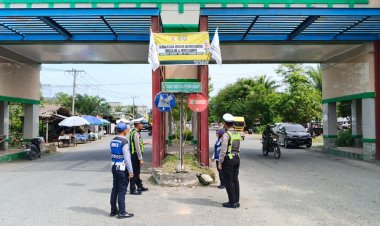 Pastikan Rambu Berfungsi Baik, Satlantas Polres Nagan Raya Lakukan Pengecekan di Jalur Nasional