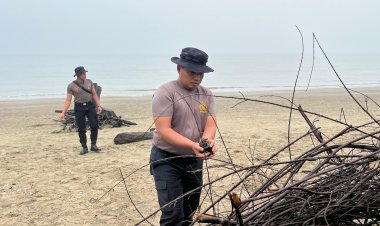 Green Policing Polres Aceh Timur, Kapolres Pimpin Aksi Bersih Bersih Pantai Pelangi