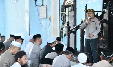Jumat Keliling, Kapolres Aceh Timur Ajak Jamaah Bersama Jaga Kamtibmas