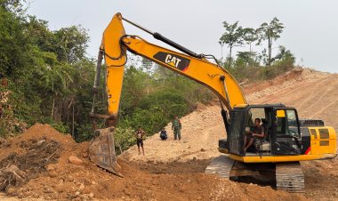 Dukung Kelancaran Akses Jalan, Satgas TMMD ke-130 Kodim 0427/Way Kanan Laksanakan Pemasangan Gorong-Gorong