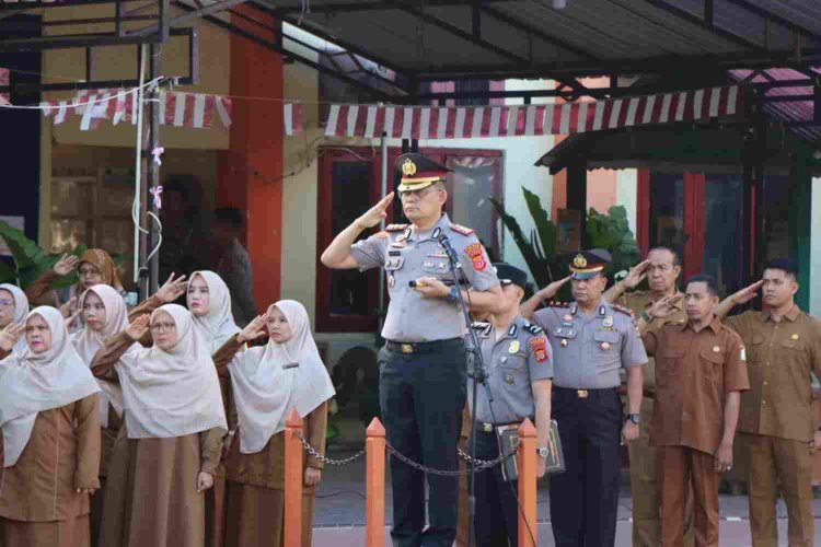 Kapolres Aceh Selatan Jadi Irup di SMAN 1 Tapaktuan, Tekankan Literasi Digital dan Bahaya Hoaks